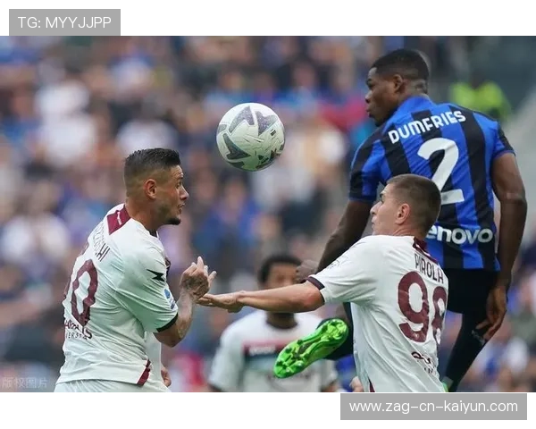 国米巴雷拉中场远射:世界波级进球的瞬间之美 国米巴雷拉中场远射:世界波级进球的瞬间之美